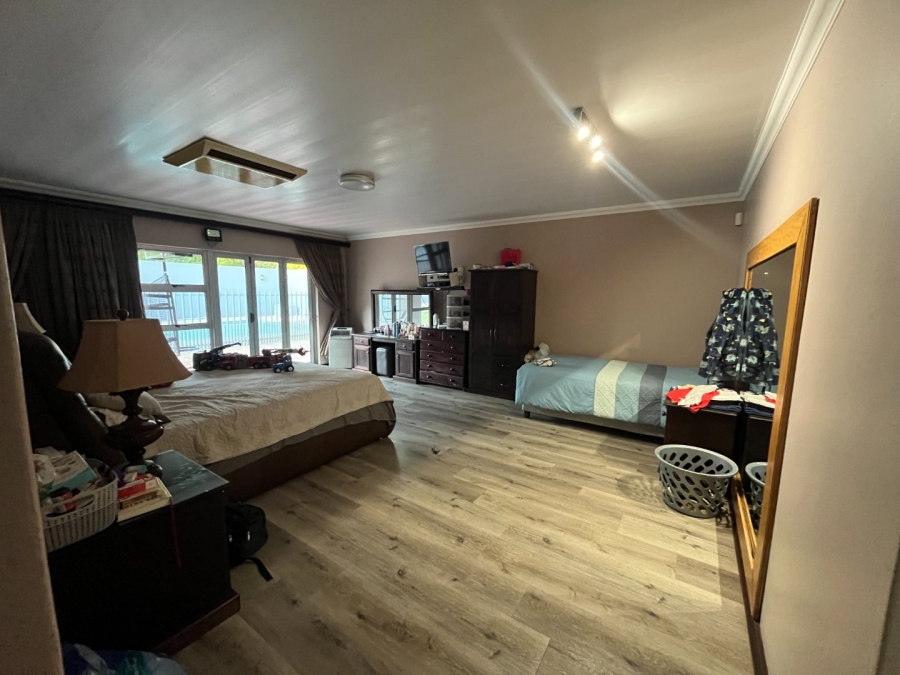 5 Bedroom Property for Sale in Van Der Hoff Park North West